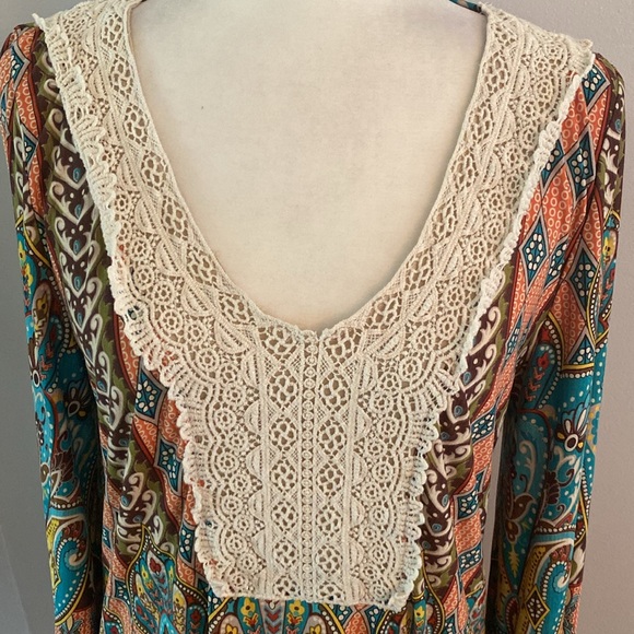 Tunic top medium funky 70’s flare - Picture 2 of 10